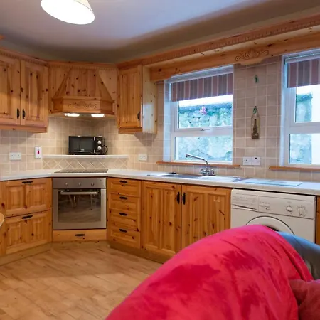 8 Aileach Buncrana