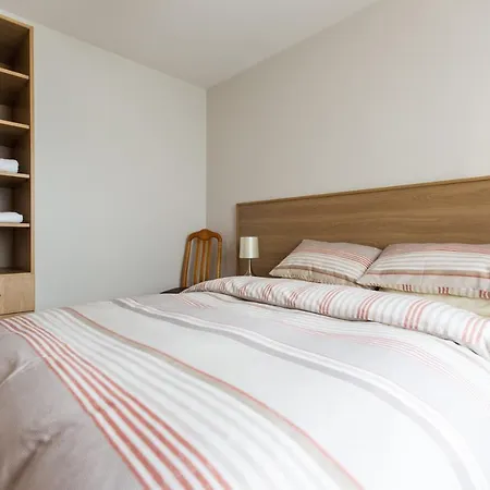 8 Aileach Apartamento *