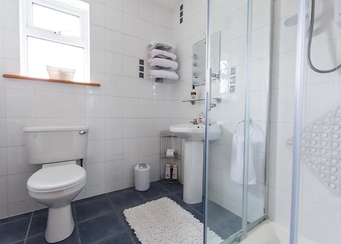 8 Aileach Апартаменты *