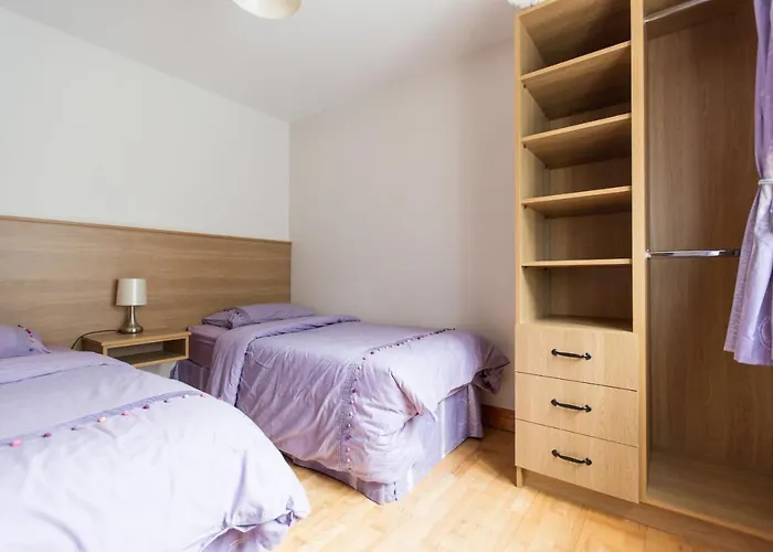 8 Aileach Apartment *